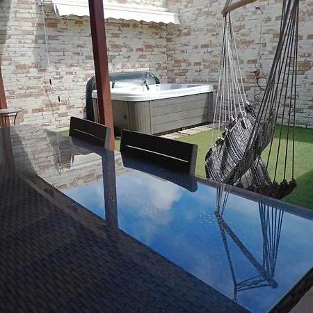 Al Alba Chill House * קורלחו